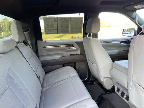 Used 2023 Chevrolet Silverado 1500 LT w/ Protection Package AWD/4WD image 24