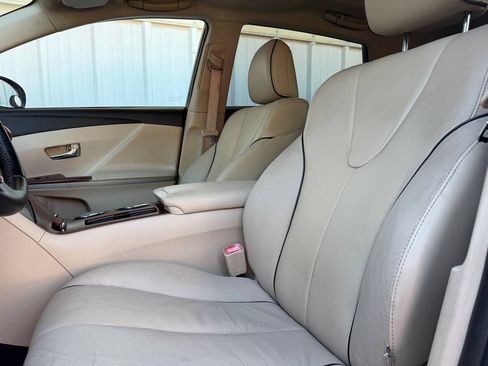 Used 2009 Toyota Venza FWD image 5