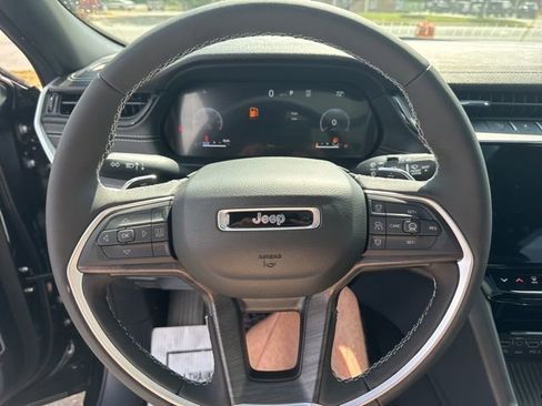 New 2026 Jeep Grand Cherokee L Limited w/ Luxury Tech Group II RWD image 20