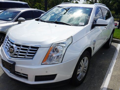 Used 2016 Cadillac SRX Luxury w/ Driver Awareness Package FWD image 4