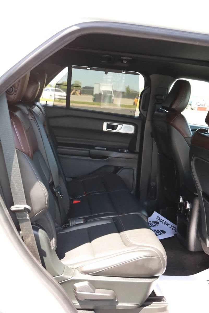 Used 2020 Ford Explorer Platinum w/ Premium Technology Package AWD/4WD image 42