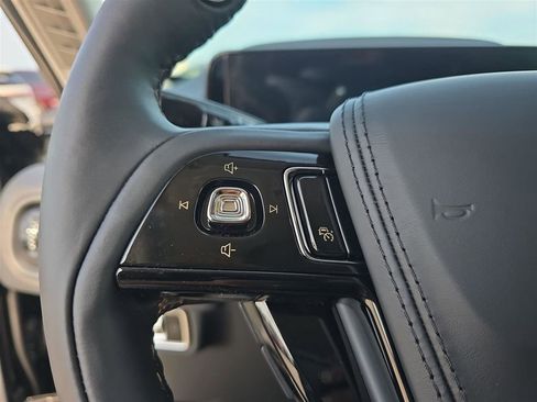 New 2025 Lincoln Aviator 2WD w/ Equipment Group 101A image 25