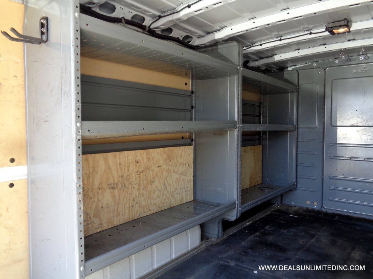 Used 2021 Nissan NV 3500 SV RWD image 19