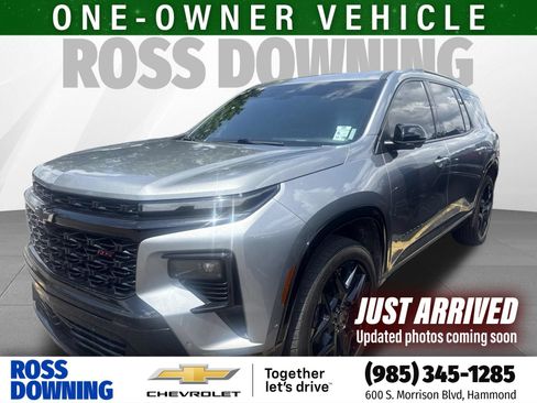 Used 2024 Chevrolet Traverse RS FWD image 1