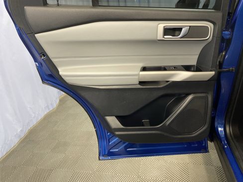 Used 2021 Ford Explorer XLT w/ Equipment Group 202A image 24