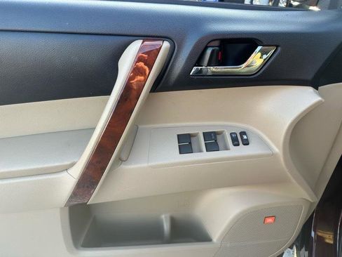 Used 2012 Toyota Highlander Limited image 14