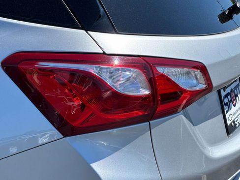 Used 2020 Chevrolet Equinox LT AWD/4WD image 7