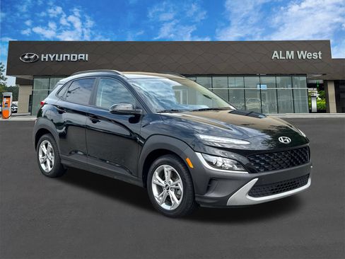 Used 2023 Hyundai Kona SEL AWD/4WD image 3