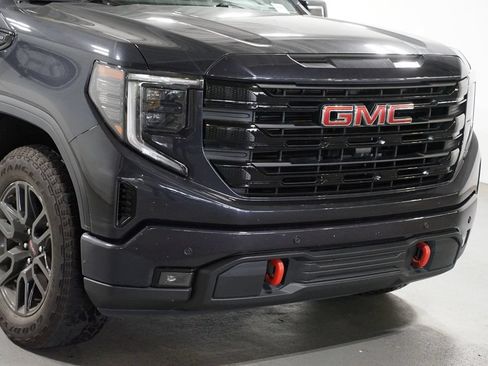 Used 2025 GMC Sierra 1500 Elevation w/ Elevation Premium Package AWD/4WD image 4