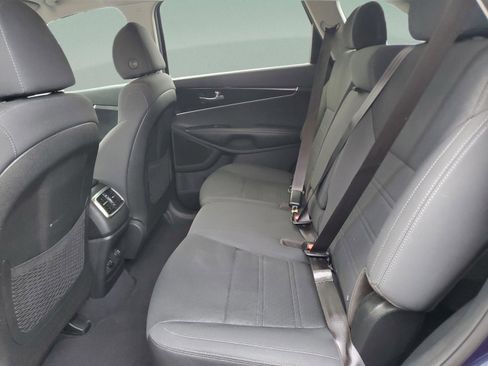 Certified 2020 Kia Sorento S image 10