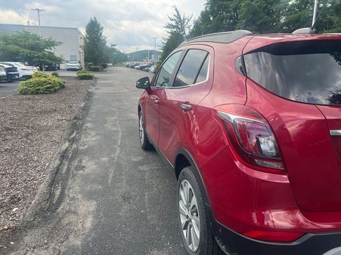 Used 2019 Buick Encore Preferred AWD/4WD image 3