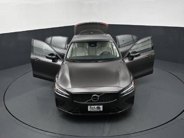 Used 2024 Volvo S60 T8 Plus AWD/4WD image 25