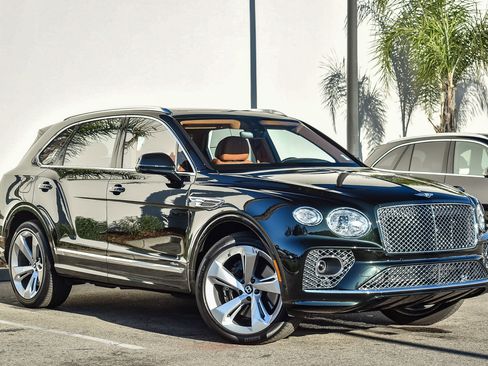 Used 2023 Bentley Bentayga Azure image 8