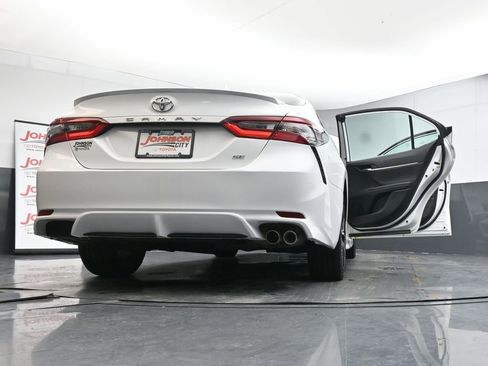 Used 2024 Toyota Camry SE image 43