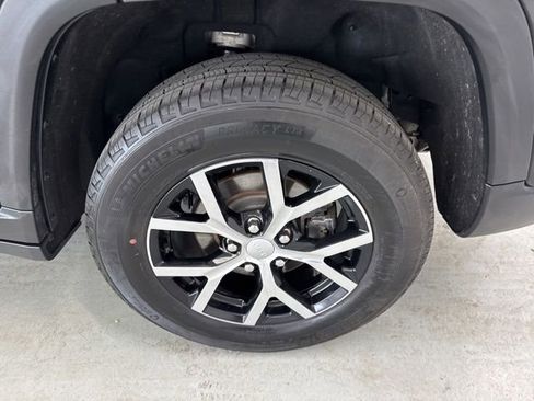 Used 2023 Jeep Grand Cherokee Limited w/ Trailer Tow Prep Group (B) AWD/4WD image 7