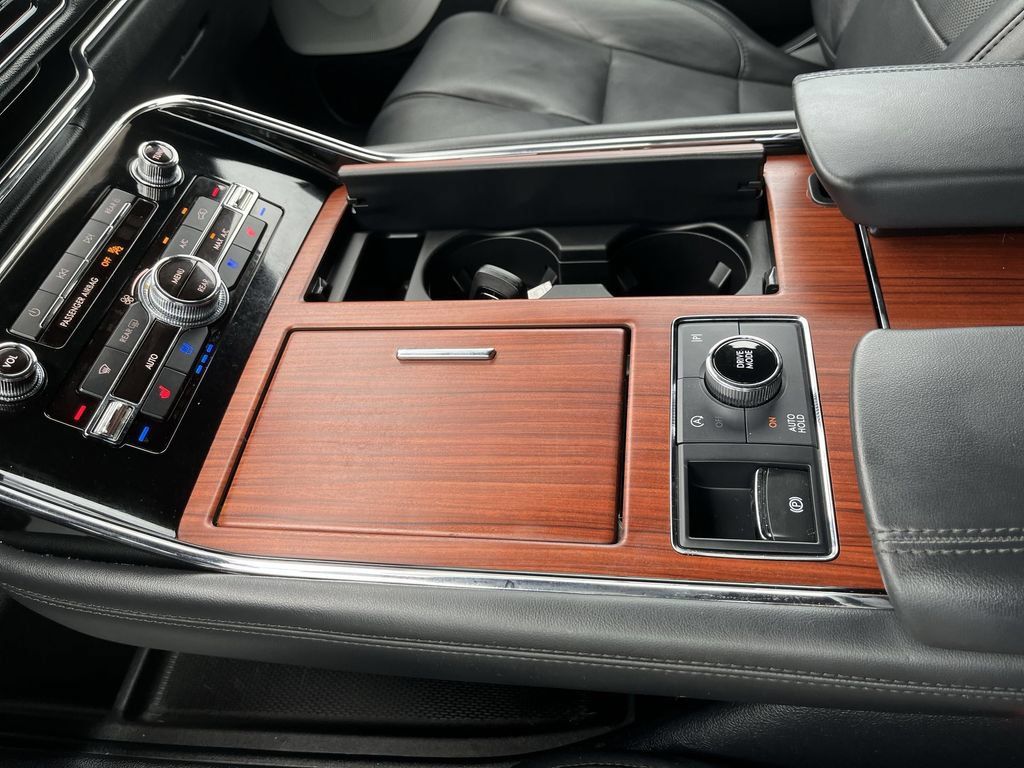 Used 2022 Lincoln Navigator Reserve AWD/4WD image 21