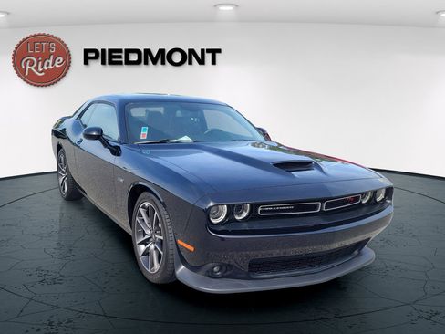 Used 2023 Dodge Challenger R/T w/ Plus Package RWD image 3