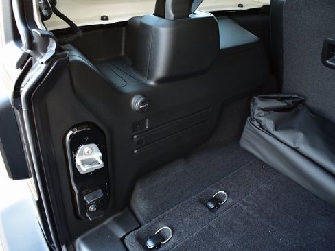 New 2025 Jeep Wrangler Sport S image 30