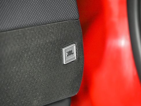 Used 2019 Ferrari 812 Superfast RWD image 19