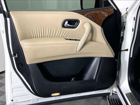 Used 2019 Nissan Armada Platinum w/ Captain's Chairs Package RWD image 22