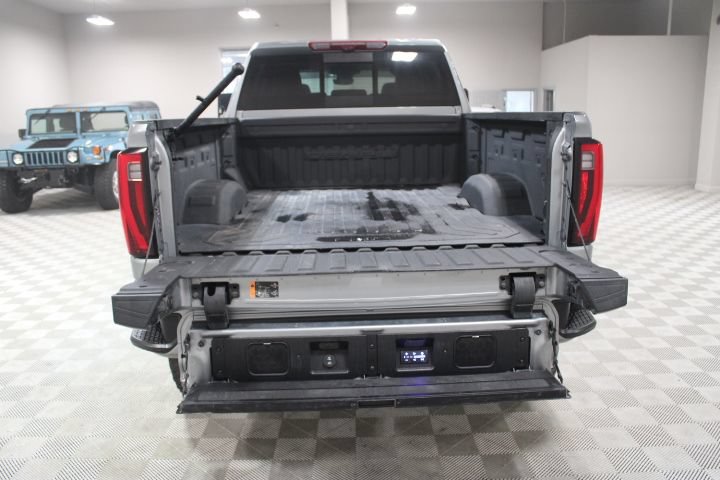 Used 2024 GMC Sierra 2500 Denali Ultimate AWD/4WD image 12