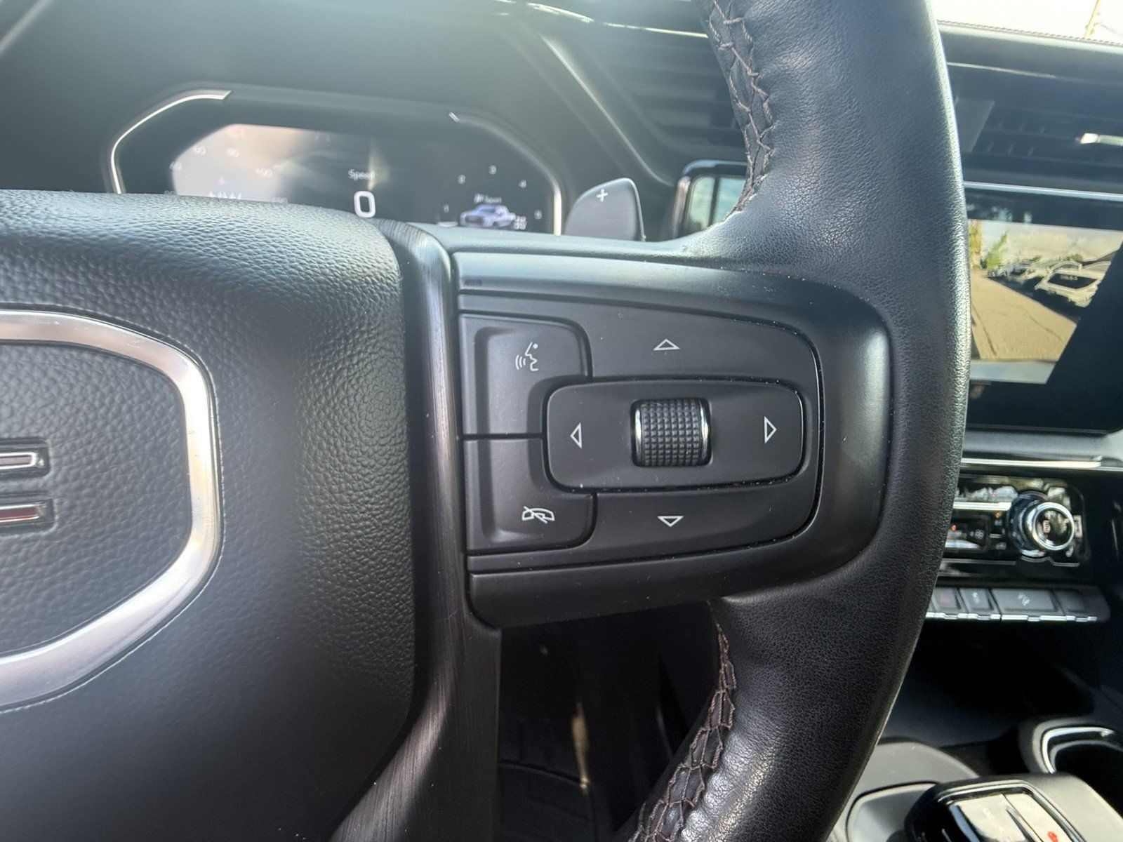 Used 2024 GMC Sierra 1500 AT4 w/ Technology Package AWD/4WD image 22
