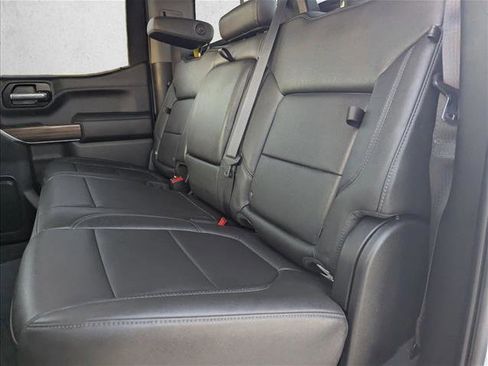 Used 2021 Chevrolet Silverado 1500 LT Trail Boss w/ Convenience Package II image 17