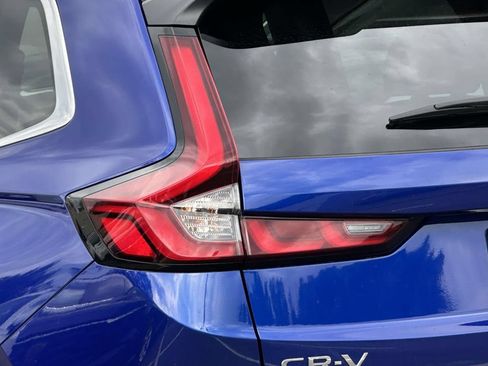 Certified 2025 Honda CR-V LX image 8