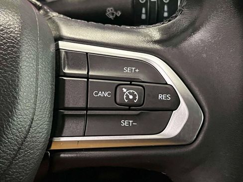 Used 2022 Jeep Compass Latitude AWD/4WD image 24