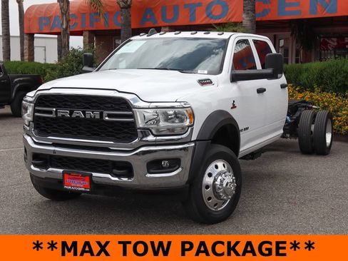 Used 2021 RAM 5500 Tradesman w/ Chrome Appearance Group RWD image 4