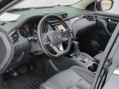 Used 2017 Nissan Rogue Sport SL FWD image 9