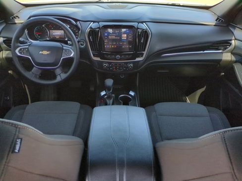 Used 2023 Chevrolet Traverse LT image 17