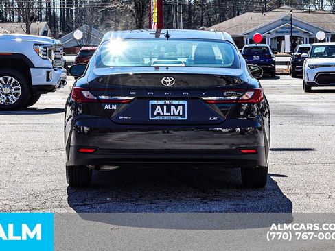 Used 2025 Toyota Camry LE image 12