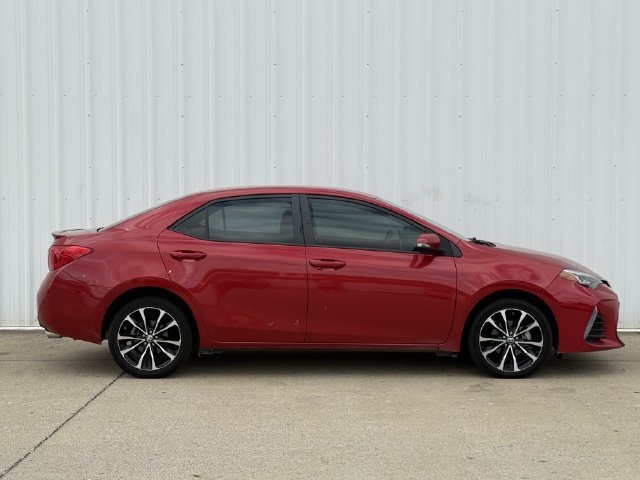 Used 2019 Toyota Corolla SE FWD image 3