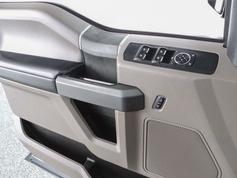 Used 2022 Ford F250 XLT w/ Black Appearance Package image 23