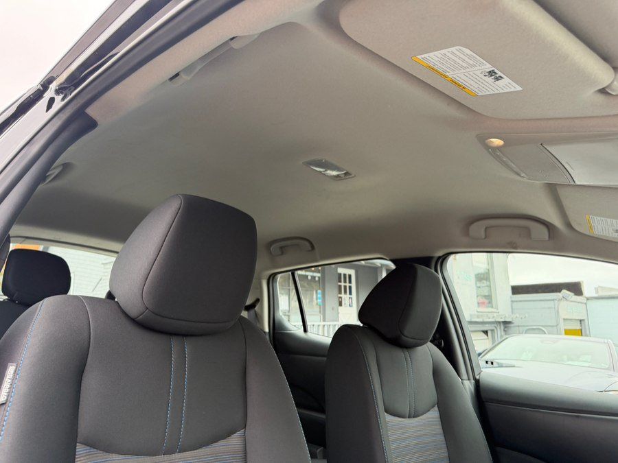 Used 2025 Nissan Leaf S FWD image 28