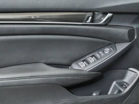 Used 2019 Honda Accord Sport image 6