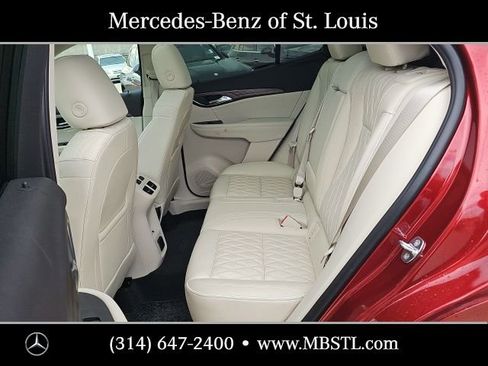 Used 2023 Buick Envision Avenir image 10