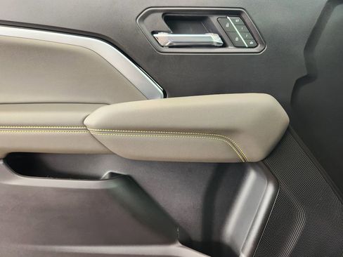 New 2026 Chevrolet Colorado ZR2 w/ Technology Package image 16