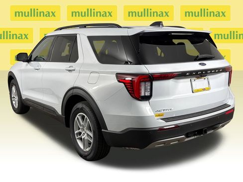 New 2026 Ford Explorer Active w/ Active Comfort Package RWD image 9