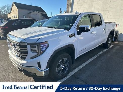 Used 2025 GMC Sierra 1500 SLT image 3