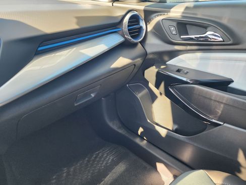 New 2026 Chevrolet Trax LT w/ Driver Confidence Package FWD image 35
