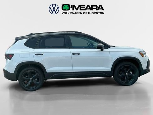 New 2025 Volkswagen Taos SE image 6