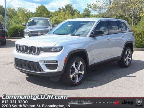 New 2025 Jeep Grand Cherokee Limited image 2