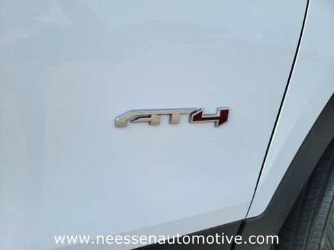 Used 2022 GMC Terrain AT4 w/ Infotainment Package II image 8