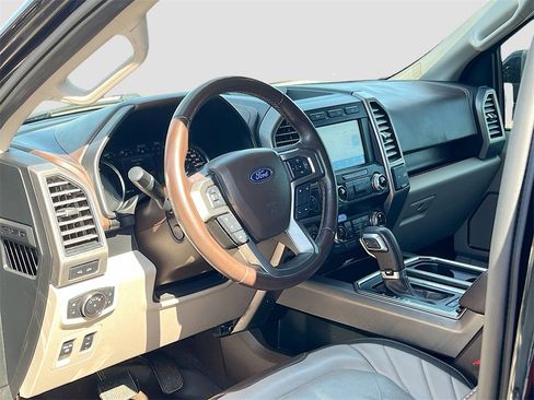 Used 2019 Ford F150 Limited w/ Trailer Tow Package image 9