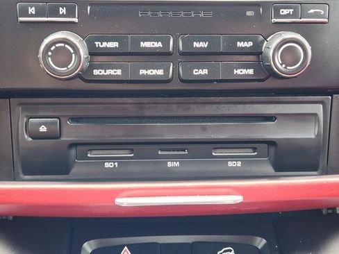 Used 2018 Porsche Macan Turbo image 18