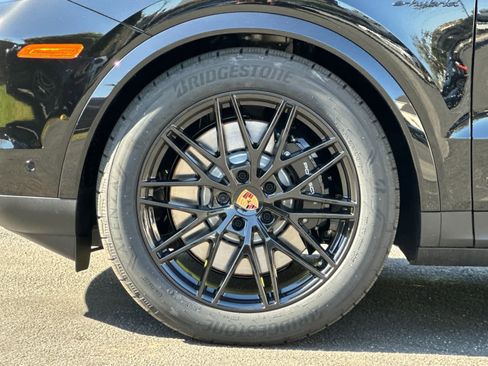 New 2026 Porsche Cayenne S AWD/4WD image 32