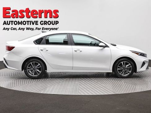 Used 2023 Kia Forte LXS FWD image 4