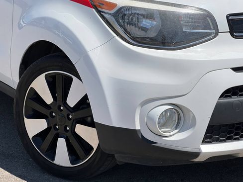 Used 2017 Kia Soul + w/ Designer's Package FWD image 29